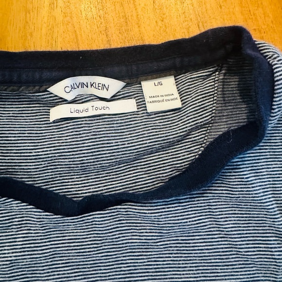 Calvin Klein Crew Neck Tee - Picture 3 of 4